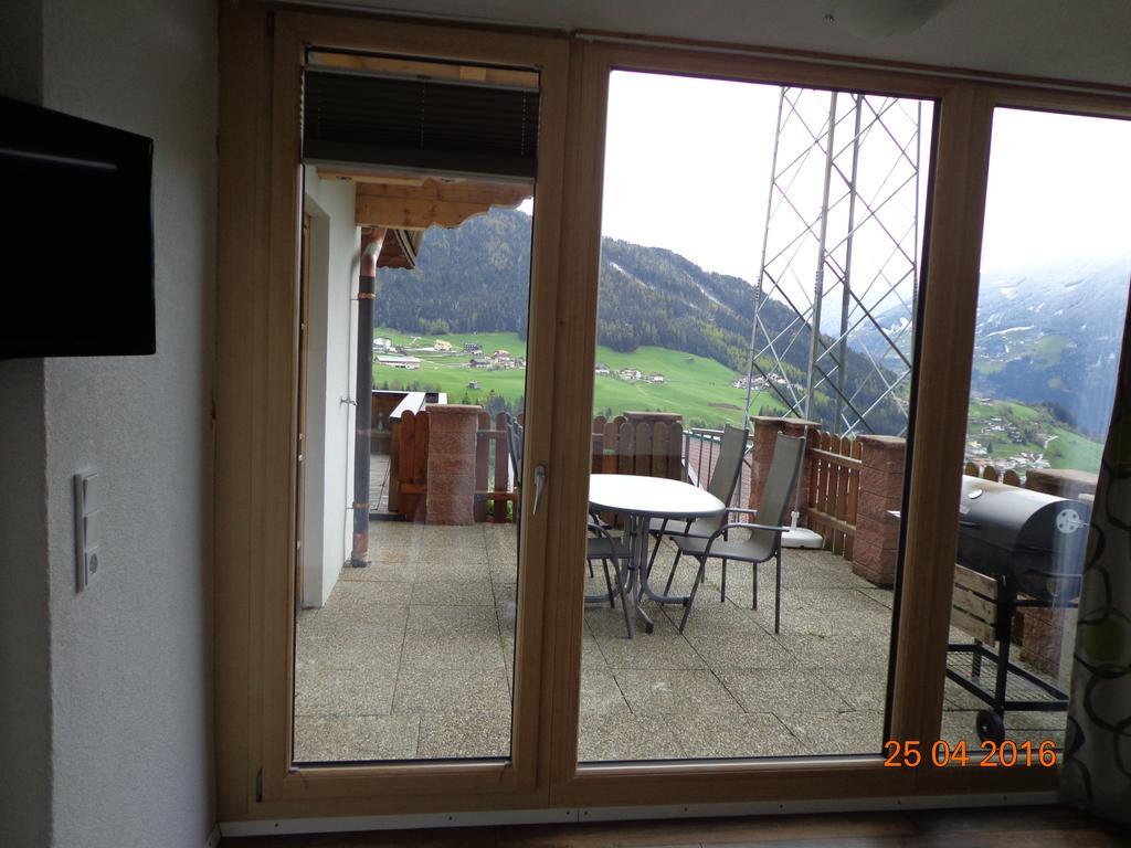 Gaestehaus Floerl ゲルロスベルク エクステリア 写真
